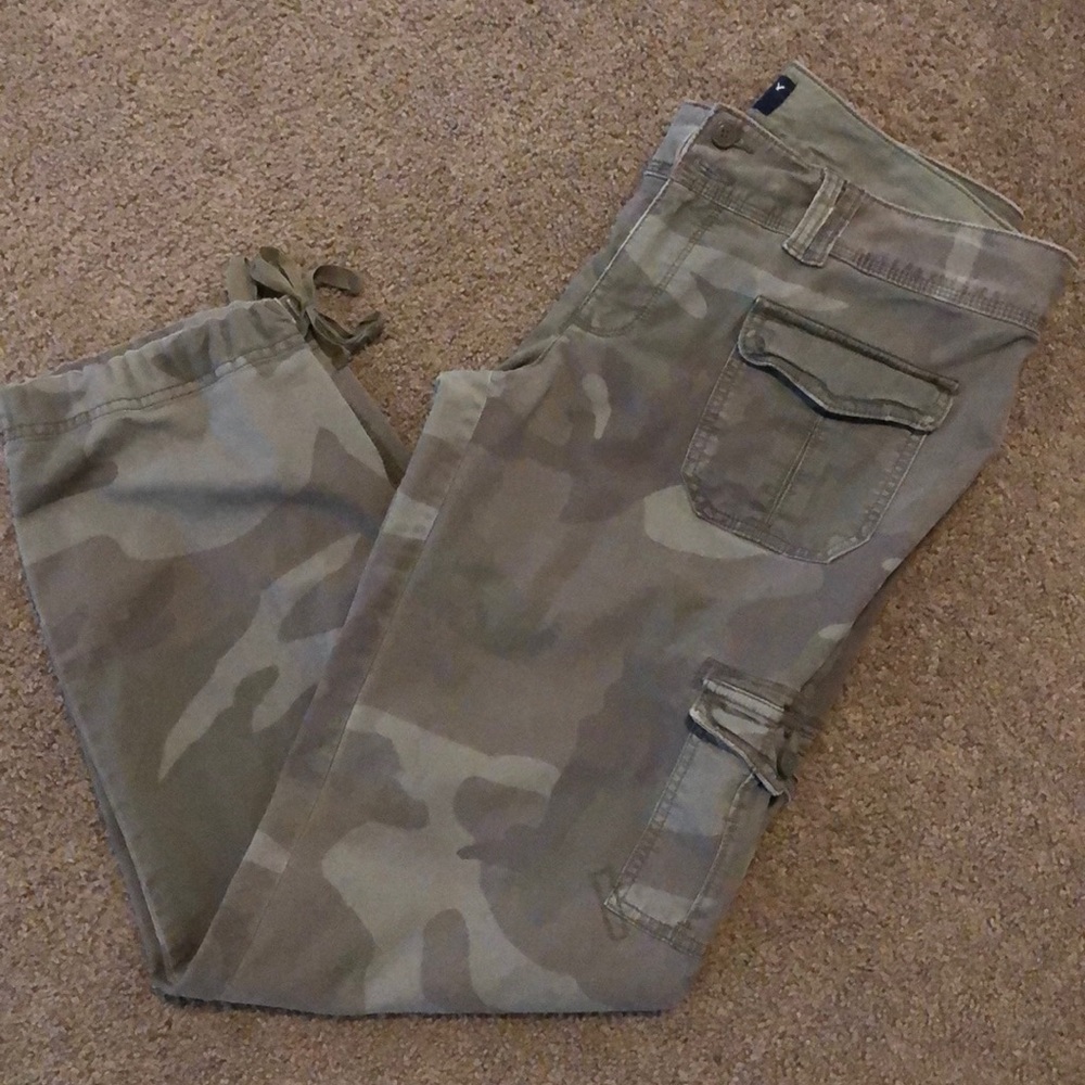 American Eagle Camo Cargo Pants